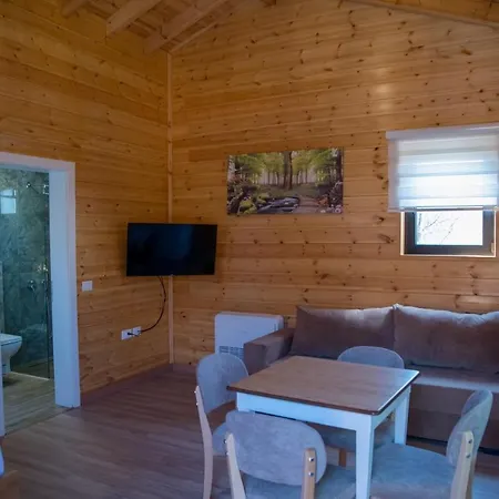 Bujtina Siar בית הארחה