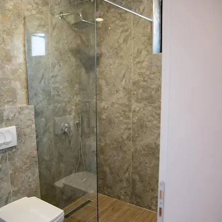 Bujtina Siar פוגרדץ