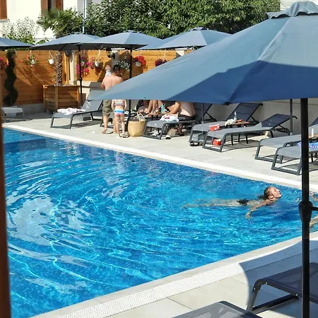 Bujtina Siar פוגרדץ