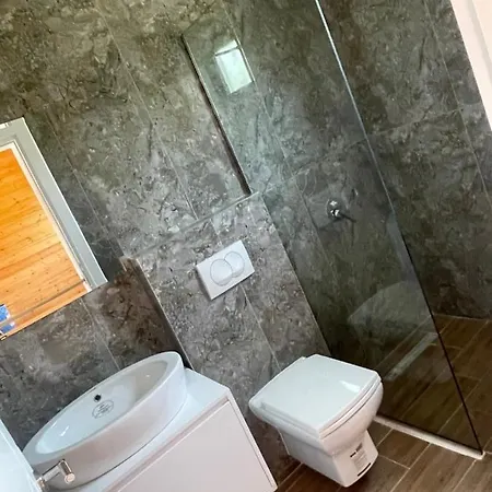 Bujtina Siar Gæstehus 3*